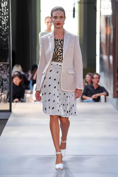 Look 13